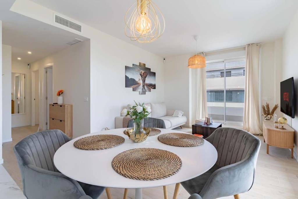 Modern 2-bed With Huge Terrace * Marbella